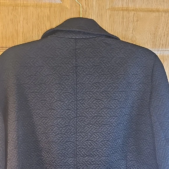 Chico's Elegant Black Blazer with Textured Finish - Picture 9 of 10